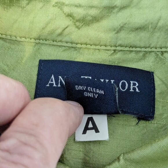 ANN TAYLOR Lime Green 100% Silk Short Slim Fit Button Blouse Top; Size 12P - Picture 4 of 4